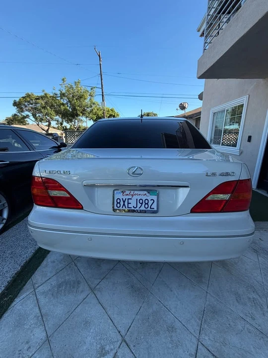 2003 Lexus LS 3rd Gen - Image 8 of 15