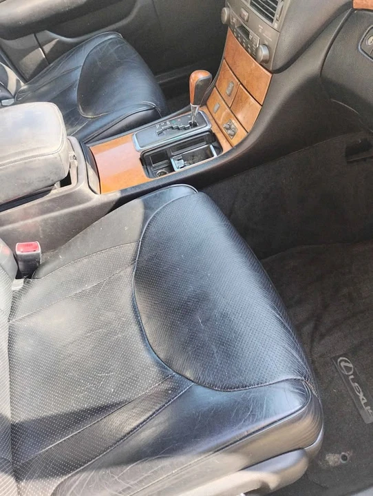 2003 Lexus LS 3rd Gen - Image 5 of 7