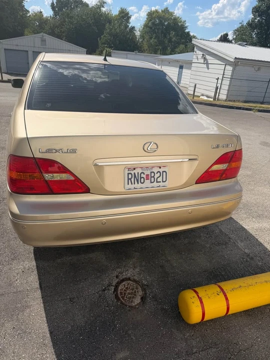 2003 Lexus LS 3rd Gen - Image 5 of 7