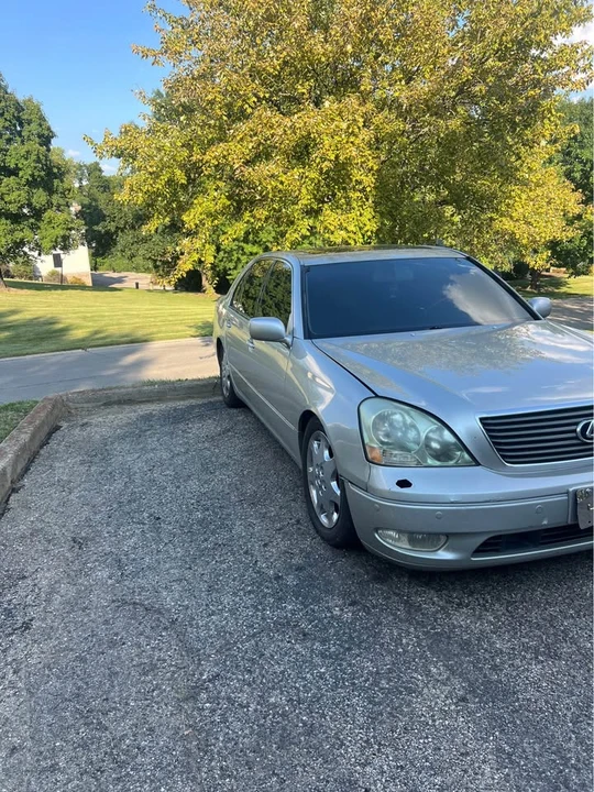 2003 Lexus LS 3rd Gen - Image 2 of 16