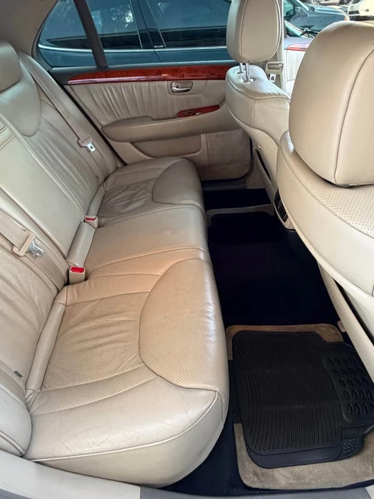 2003 Lexus LS 3rd Gen - Image 12 of 15