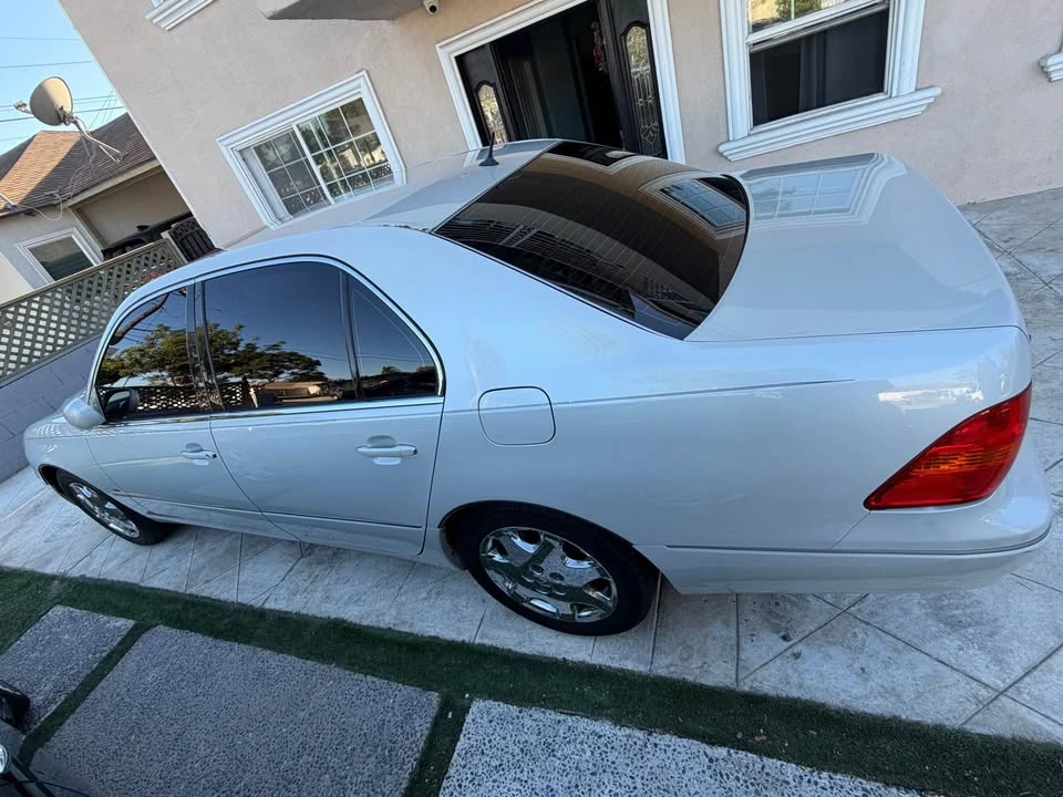 2003 Lexus LS 3rd Gen - Image 7 of 15