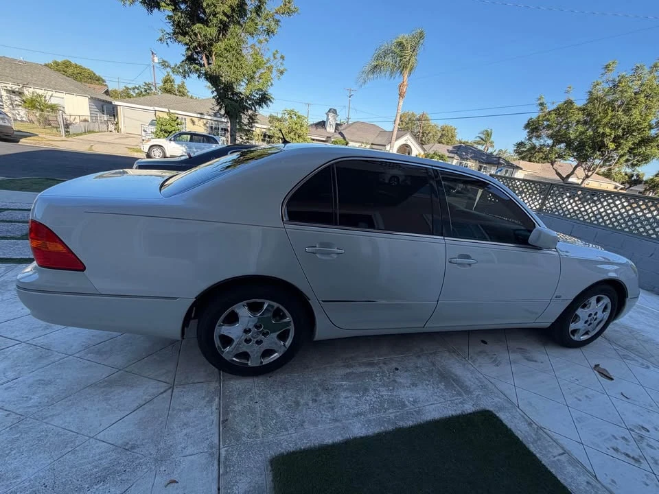 2003 Lexus LS 3rd Gen - Image 6 of 15