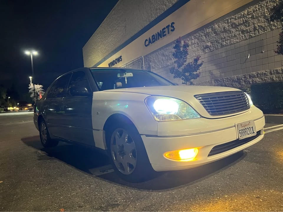 2003 Lexus LS 3rd Gen - Image 2 of 19
