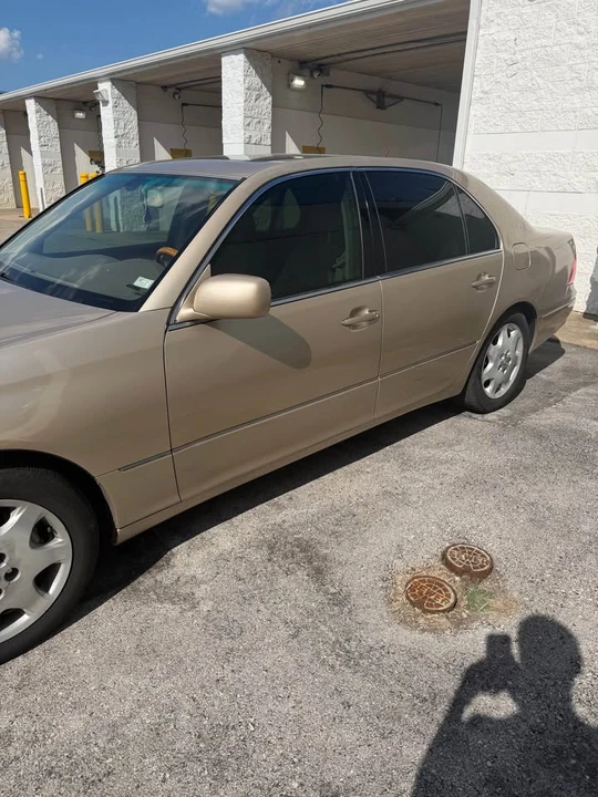 2003 Lexus LS 3rd Gen - Image 3 of 7