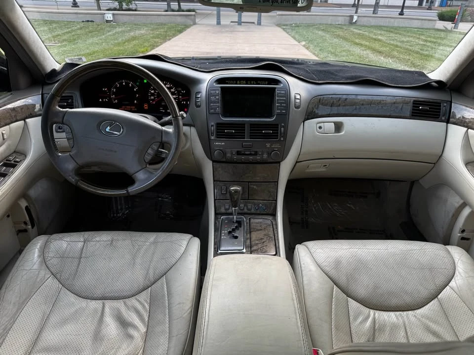 2003 Lexus LS 3rd Gen - Image 10 of 17