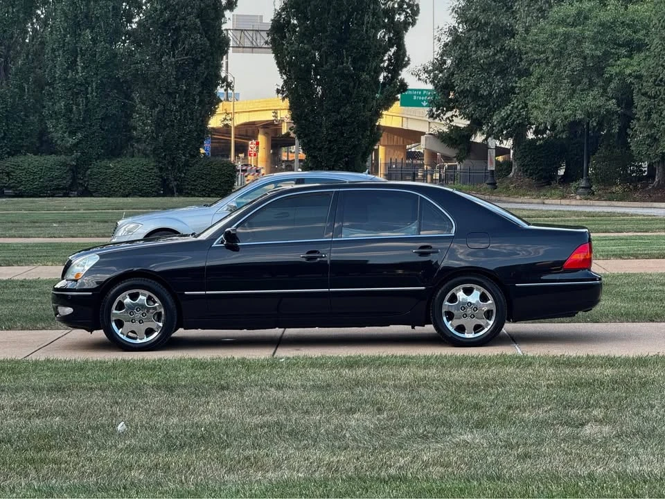 2003 Lexus LS 3rd Gen - Image 7 of 18
