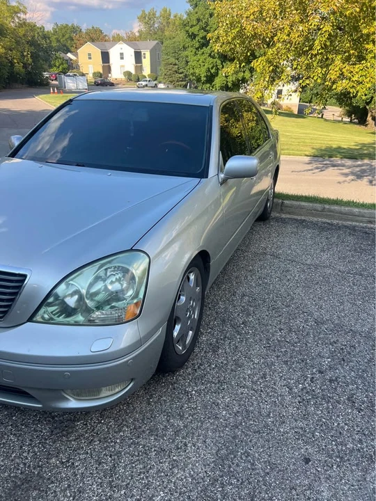 2003 Lexus LS 3rd Gen - Image 3 of 16