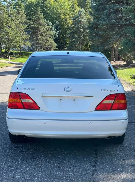 2003 Lexus LS 3rd Gen - Image 8 of 20