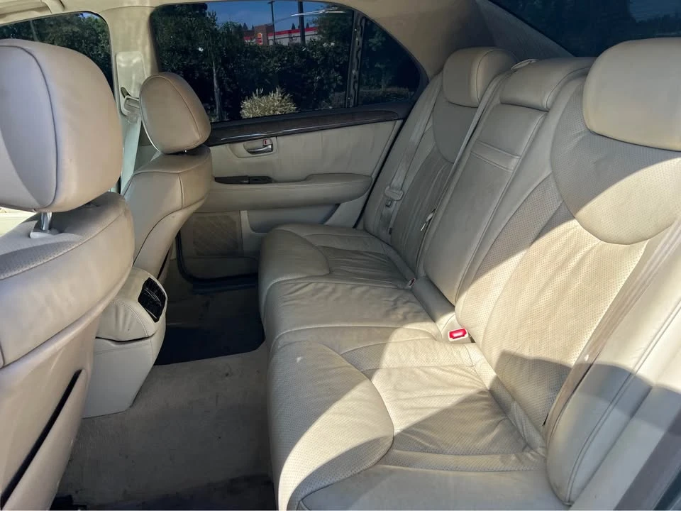 2003 Lexus LS 3rd Gen - Image 15 of 19