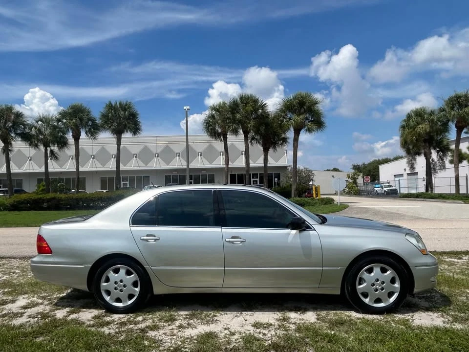2003 Lexus LS 3rd Gen - Image 7 of 20