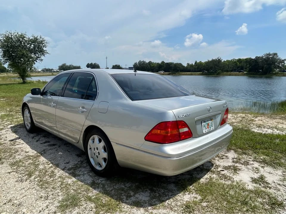 2003 Lexus LS 3rd Gen - Image 4 of 20