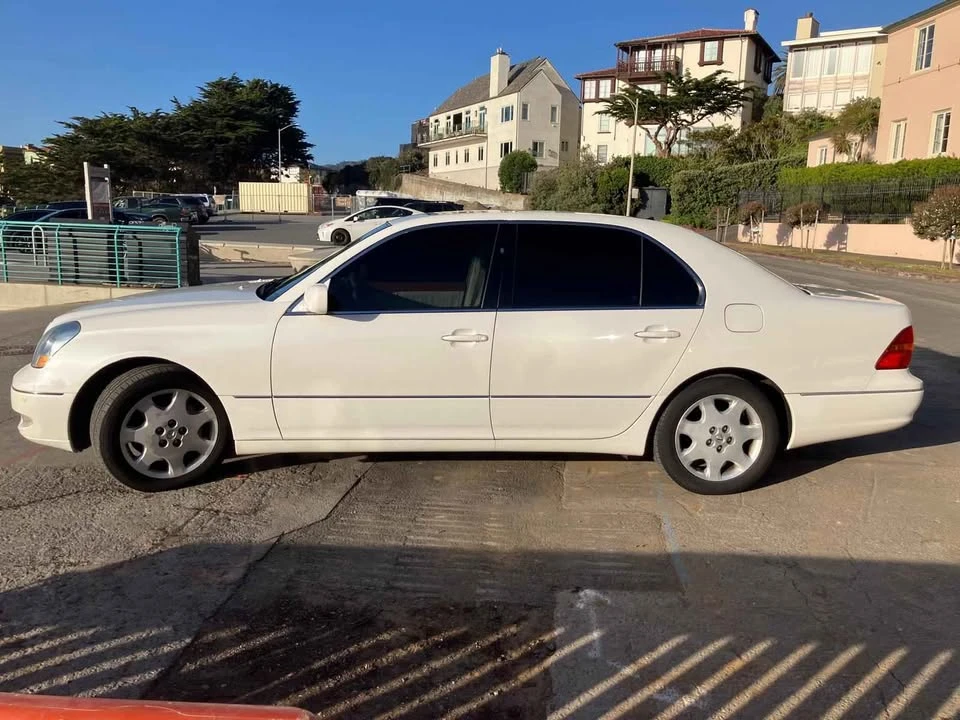 2003 Lexus LS 3rd Gen - Image 3 of 11