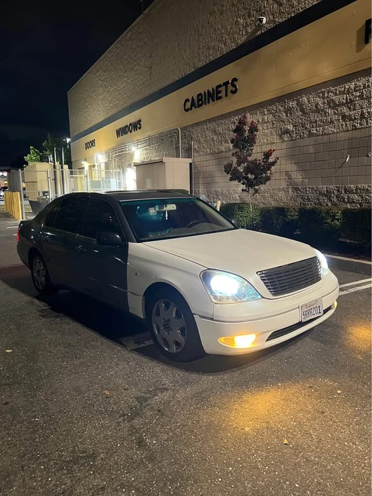 2003 Lexus LS 3rd Gen - Image 15 of 17