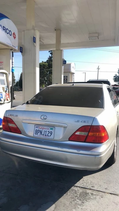 2003 Lexus LS 3rd Gen - Image 3 of 5