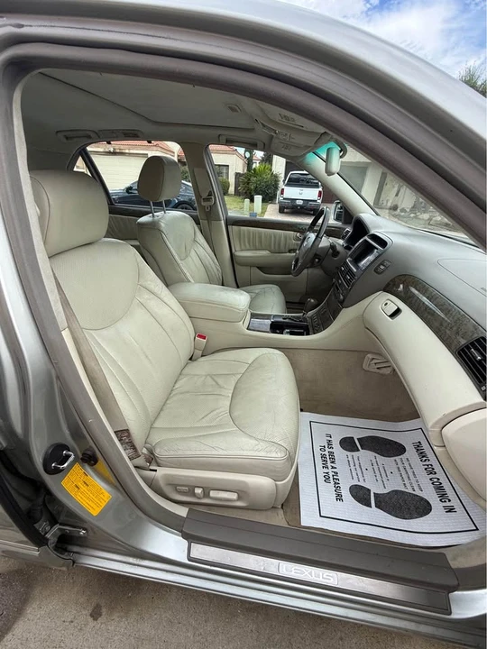 2003 Lexus LS 3rd Gen - Image 14 of 17