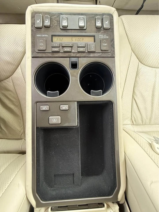 2003 Lexus LS 3rd Gen - Image 12 of 17