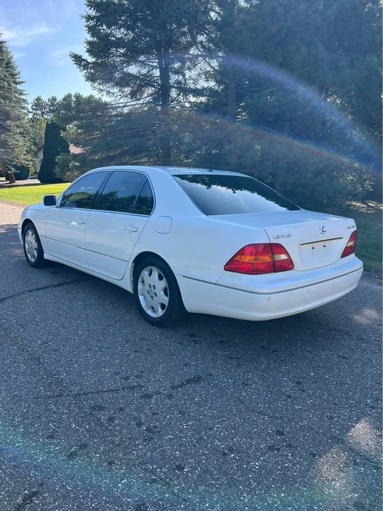 2003 Lexus LS 3rd Gen - Image 7 of 20