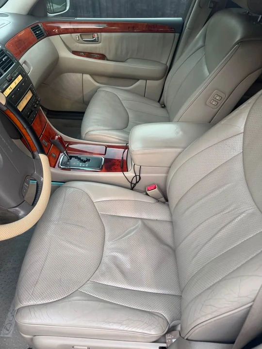 2003 Lexus LS 3rd Gen - Image 3 of 8