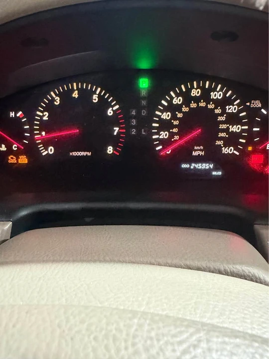2003 Lexus LS 3rd Gen - Image 16 of 16