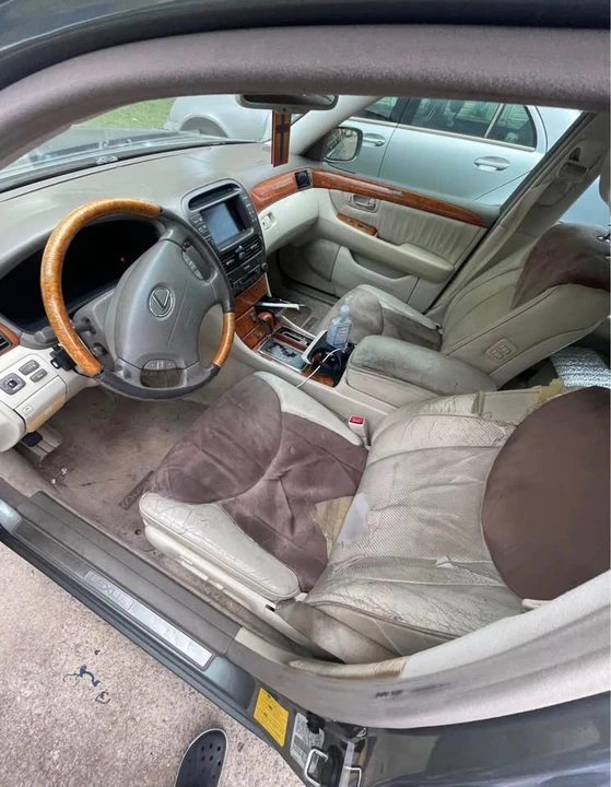 2003 Lexus LS 3rd Gen - Image 2 of 11