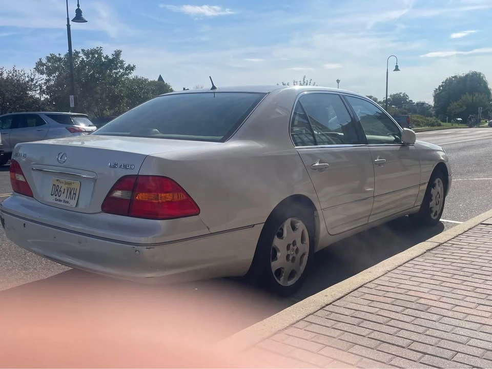 2003 Lexus LS 3rd Gen - Image 3 of 7