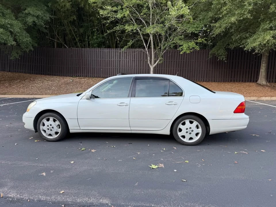 2003 Lexus LS 3rd Gen - Image 4 of 12