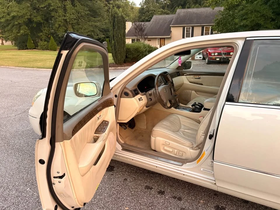 2003 Lexus LS 3rd Gen - Image 5 of 8