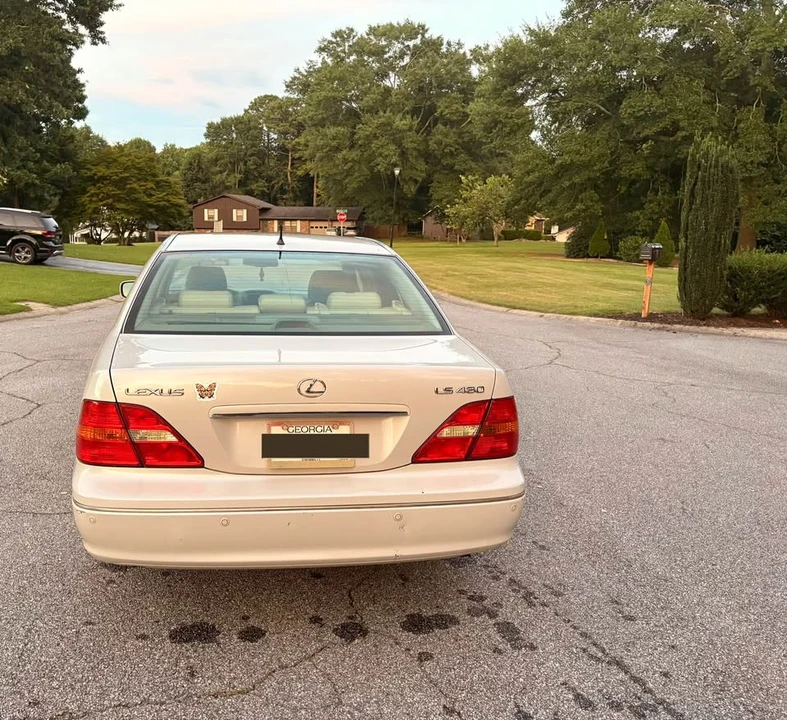 2003 Lexus LS 3rd Gen - Image 4 of 8