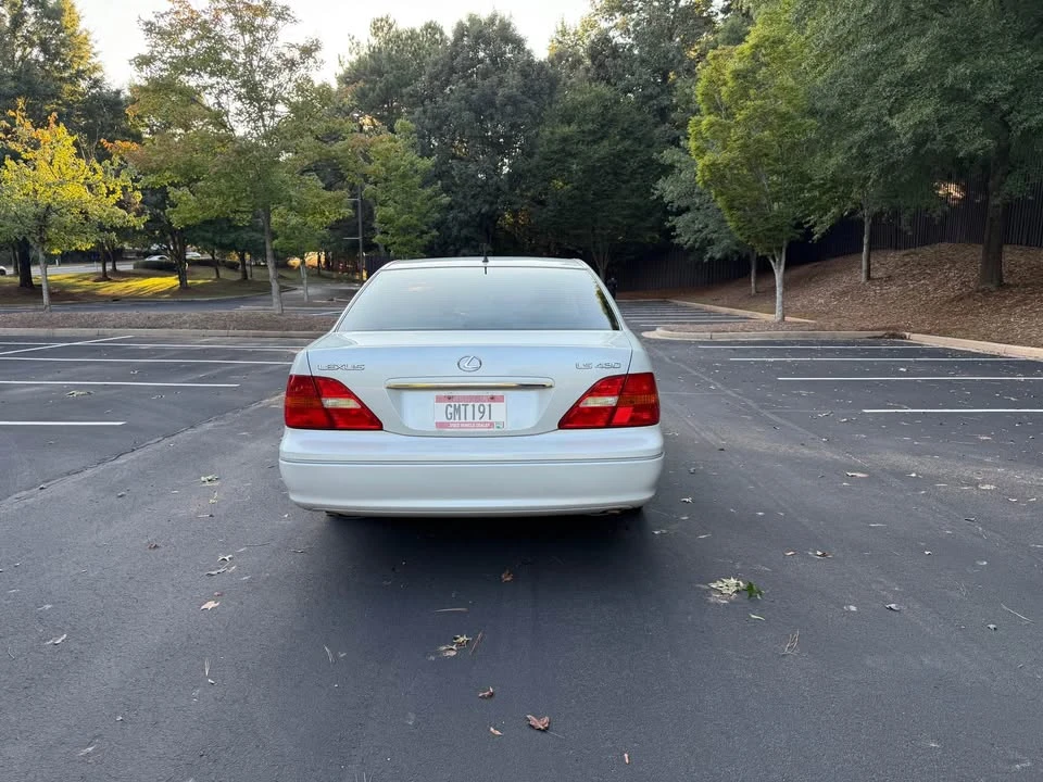 2003 Lexus LS 3rd Gen - Image 3 of 12