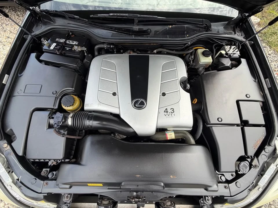 2003 Lexus LS 3rd Gen - Image 12 of 13
