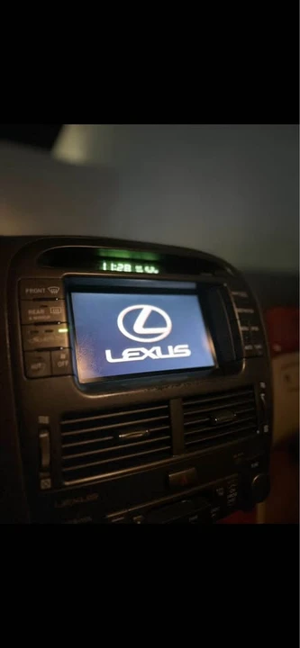 2003 Lexus LS 3rd Gen - Image 5 of 7