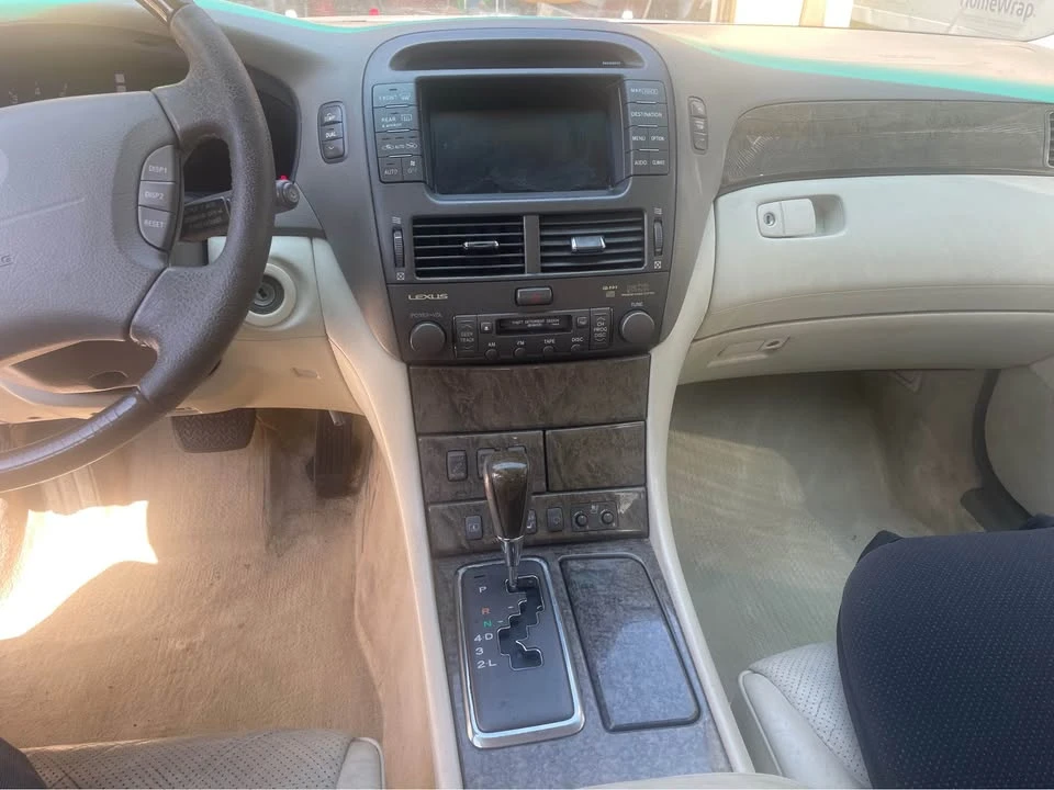 2003 Lexus LS 3rd Gen - Image 10 of 11