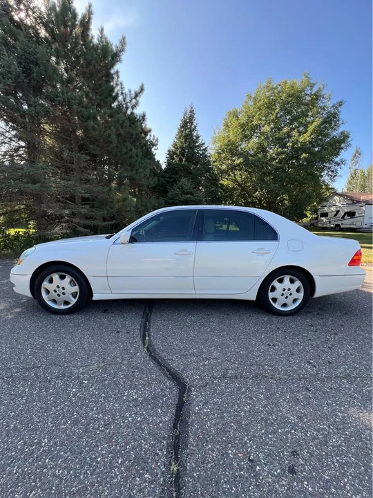2003 Lexus LS 3rd Gen - Image 5 of 20