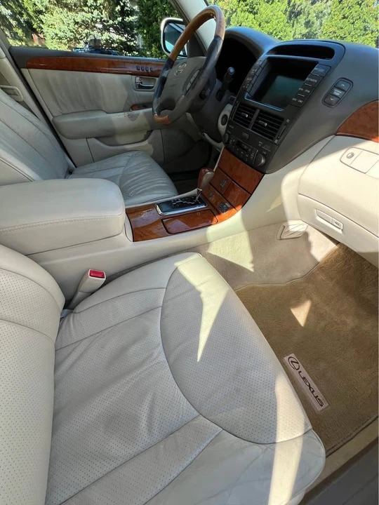 2003 Lexus LS 3rd Gen - Image 16 of 20