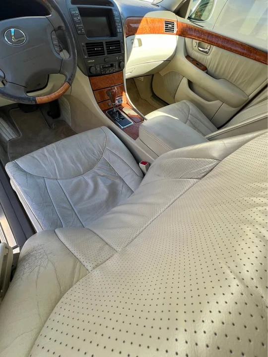 2003 Lexus LS 3rd Gen - Image 19 of 20