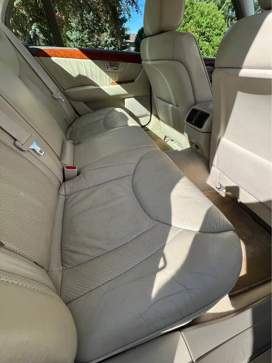 2003 Lexus LS 3rd Gen - Image 17 of 20
