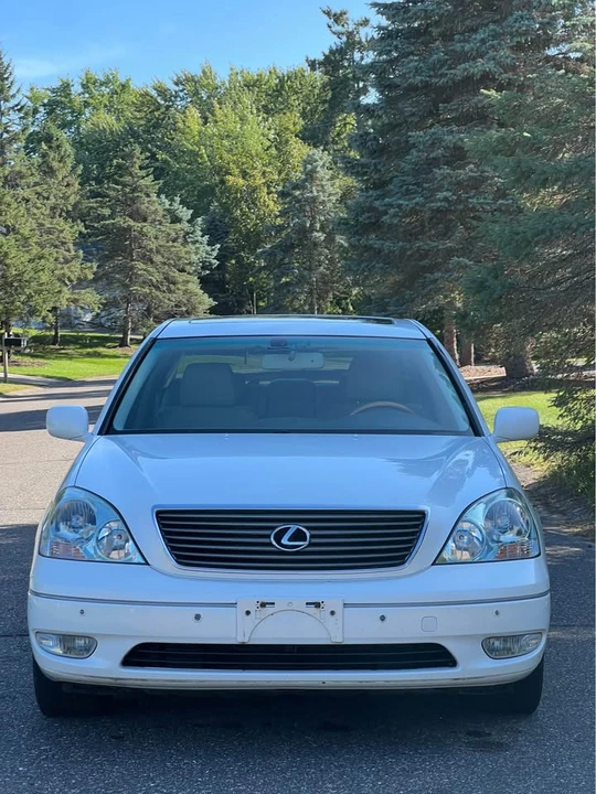2003 Lexus LS 3rd Gen - Image 11 of 20