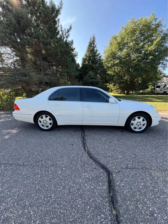 2003 Lexus LS 3rd Gen - Image 4 of 20