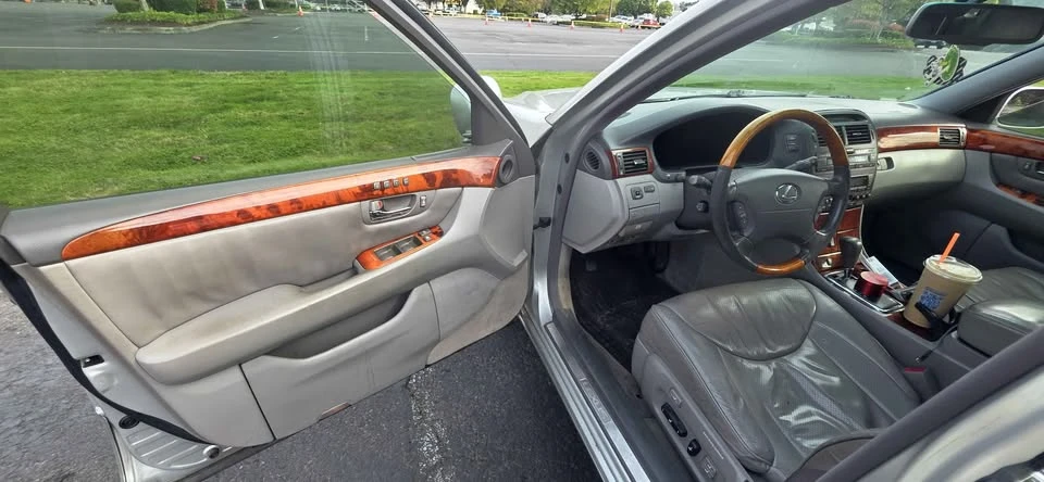 2003 Lexus LS 3rd Gen - Image 15 of 17
