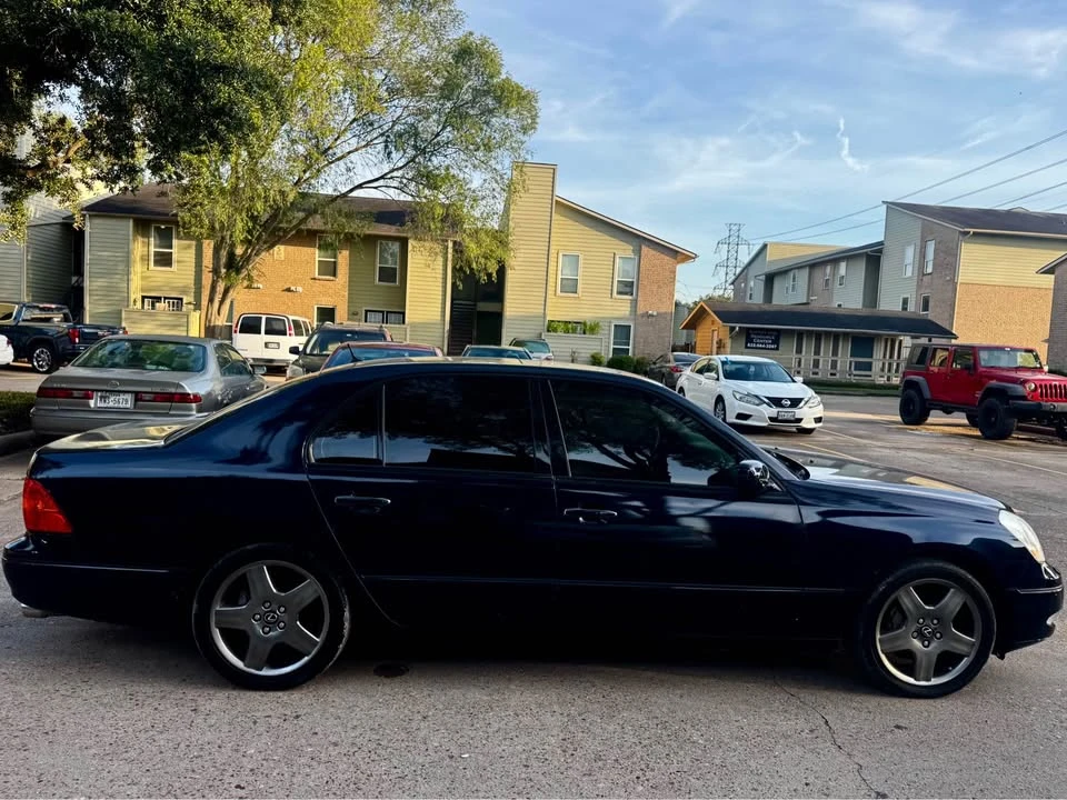 2003 Lexus LS 3rd Gen - Image 4 of 15