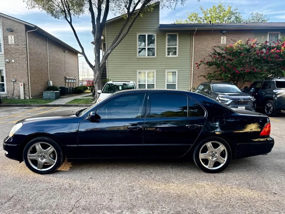2003 Lexus LS 3rd Gen - Image 8 of 15
