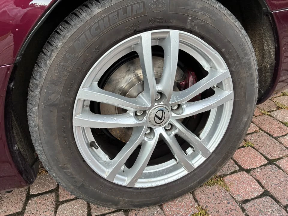 2003 Lexus LS 3rd Gen - Image 10 of 13