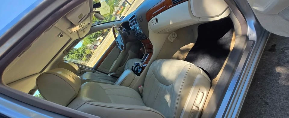 2003 Lexus LS 3rd Gen - Image 8 of 11