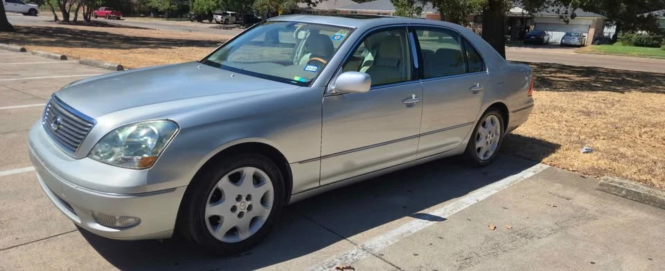 2003 Lexus LS 3rd Gen - Image 2 of 11
