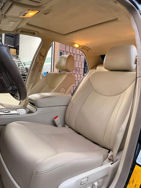 2003 Lexus LS 3rd Gen - Image 5 of 10