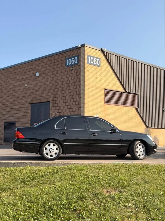 2003 Lexus LS 3rd Gen - Image 10 of 10