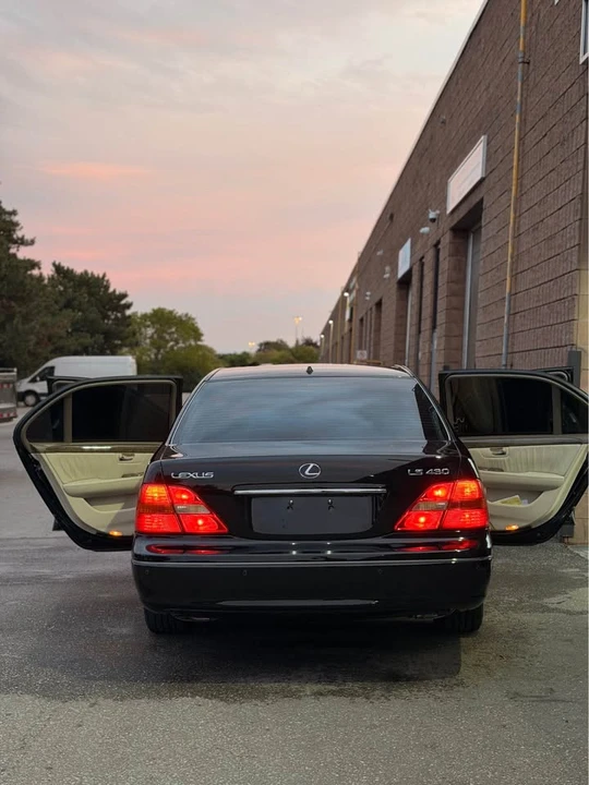 2003 Lexus LS 3rd Gen - Image 3 of 10
