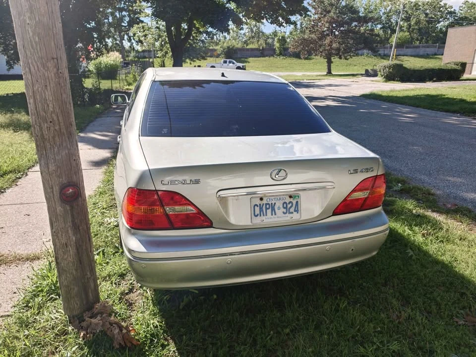 2003 Lexus LS 3rd Gen - Image 3 of 15