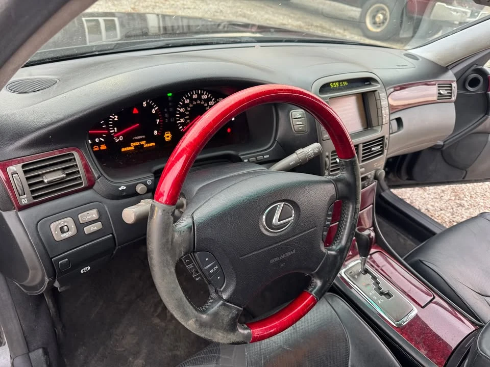 2003 Lexus LS 2nd Gen - Image 5 of 9